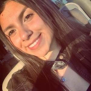 Meet your Posher, Clarissa